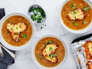 Instant Pot French Onion Soup with GruyÃ¨re Toasts
