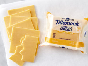 Medium Cheddar Cheese Slices
